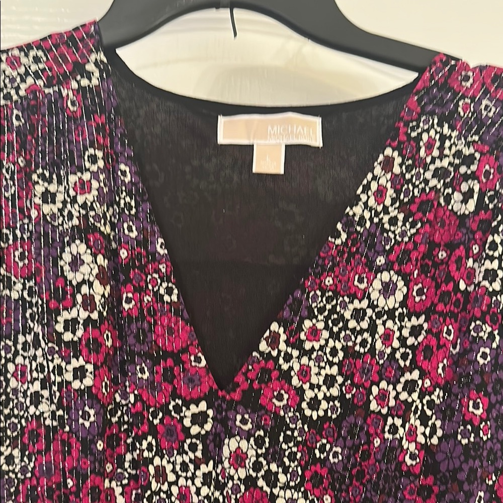 Floral Michael Kors V-Neck Dress - Picture 4 of 12